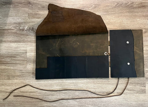 Leather Shear Roll with Detachable Side Pocket by The Foundry Salon
