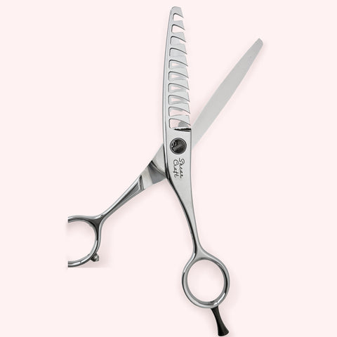 Aura 6010 6" Japanese handmade hair shear – open close-up of thinning teeth