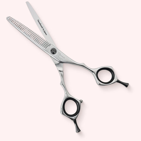 Aura 6030 Japanese handmade hair shear – open front view