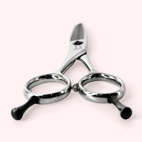 Aura 6030 Lefty Japanese handmade hair shear – end-on view