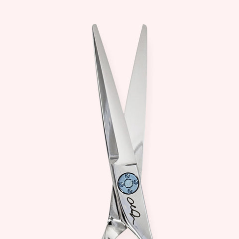 Chris Jones Signature 5.75 Japanese handmade hair shear – close-up of open blades