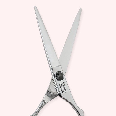 Eclipse 5.5 Japanese handmade hair shear – close up open v