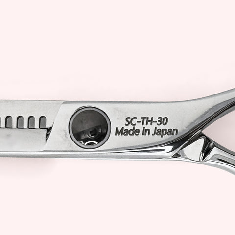 Eclipse TH-30 6" thinning Japanese handmade hair shear – close-up of back engraving