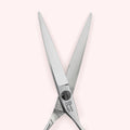 Luna 6.0 Japanese handmade hair shear – close-up of open blades