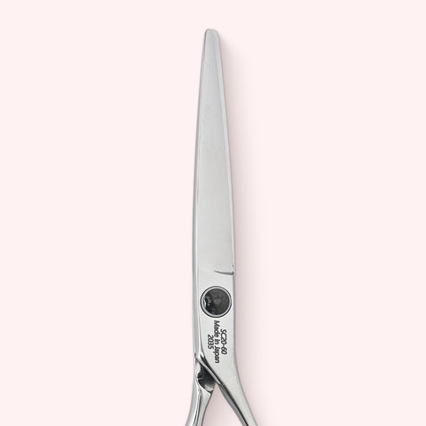 Orbit 6" Japanese handmade hair shear – closed back blade close-up