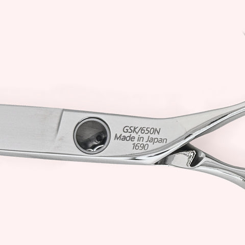 Orbit 6.5" Japanese handmade hair shear – close-up of back engraving