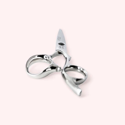 Stella 7.0 Japanese handmade hair shear – end-on view