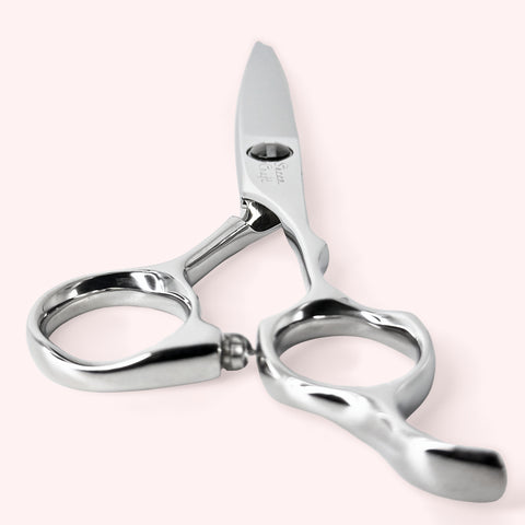 Titan 6.0 Japanese handmade hair shear – end-on view