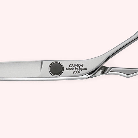 Titan Slim 6.0 Japanese handmade hair shear – close-up of model engraving